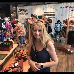 Meet your Posher, Yvette